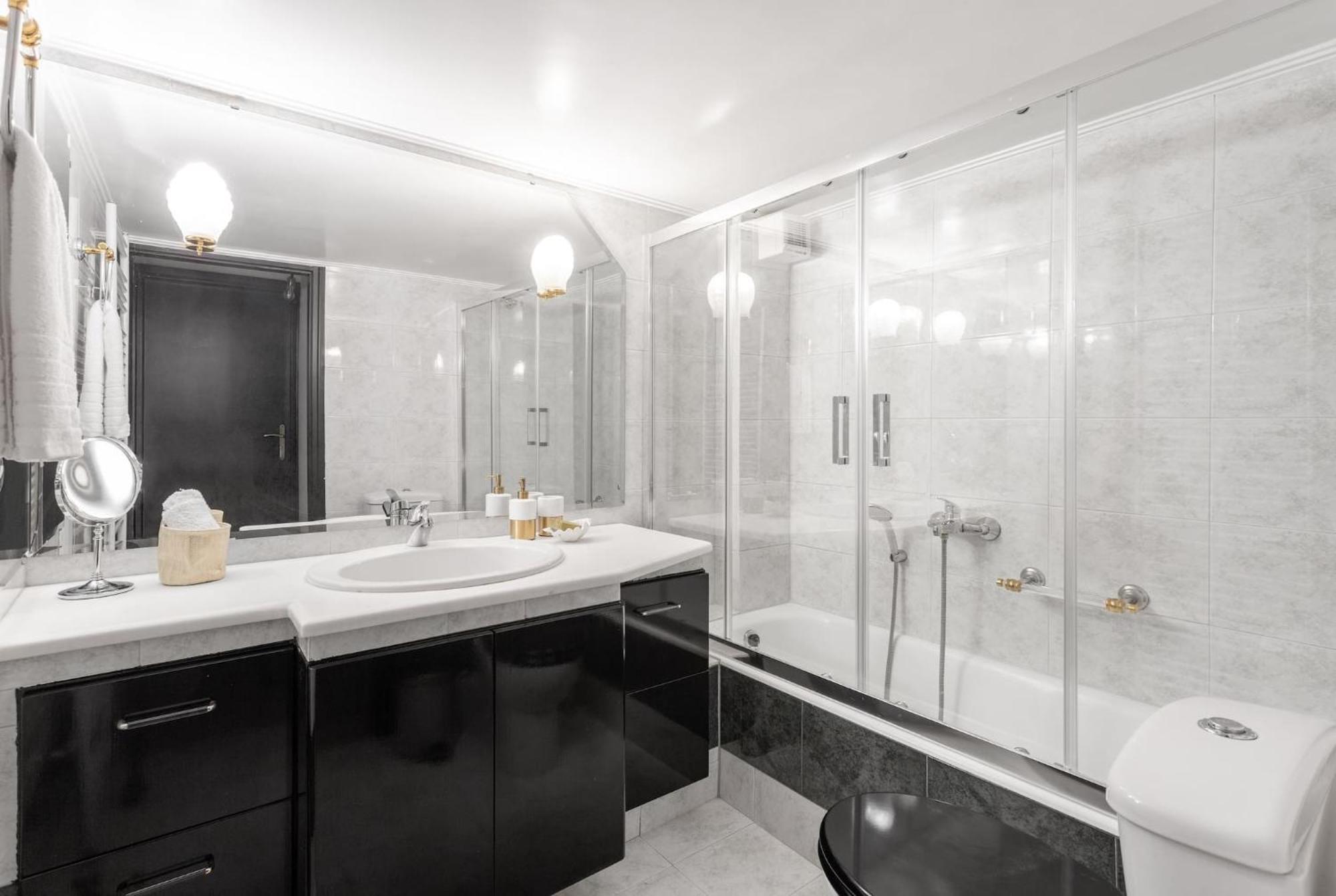 Fresh Detailed Stylish Apartment At Acropolis Атина Екстериор снимка